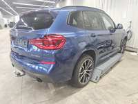 Pogled od pozadi desno