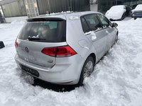 Pogled od pozadi desno