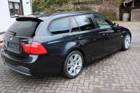 Pogled od pozadi desno