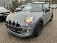 Pogled od napred levo