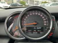 Pogled na kombinovani instrument