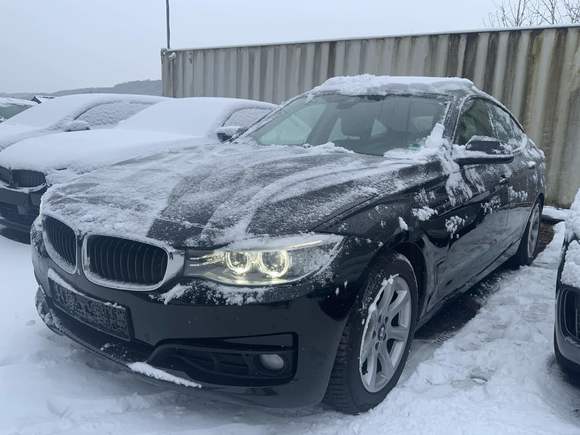 Pogled od napred levo