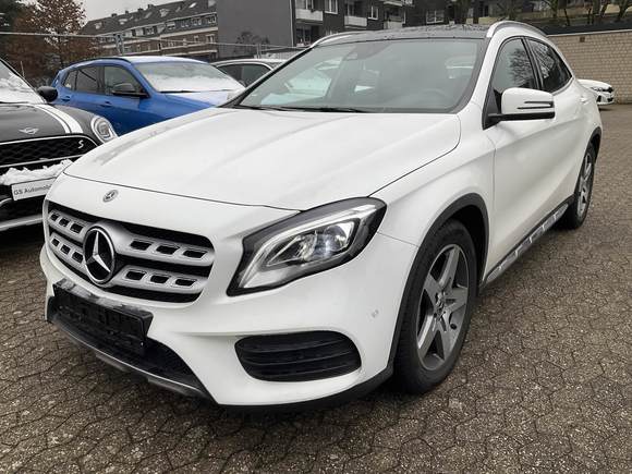 Pogled od napred levo