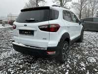 Pogled od pozadi desno