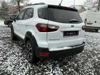 Pogled od pozadi levo