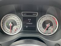 Pogled na kombinovani instrument