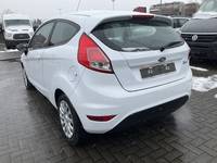 Pogled od pozadi levo