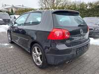 Pogled od pozadi levo