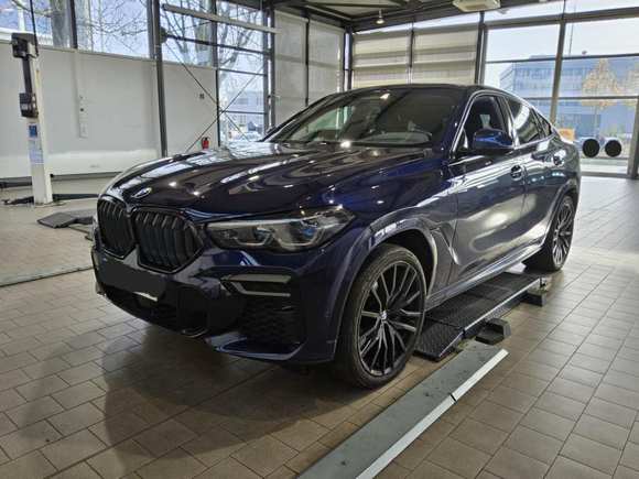 Pogled sprijeda lijevo