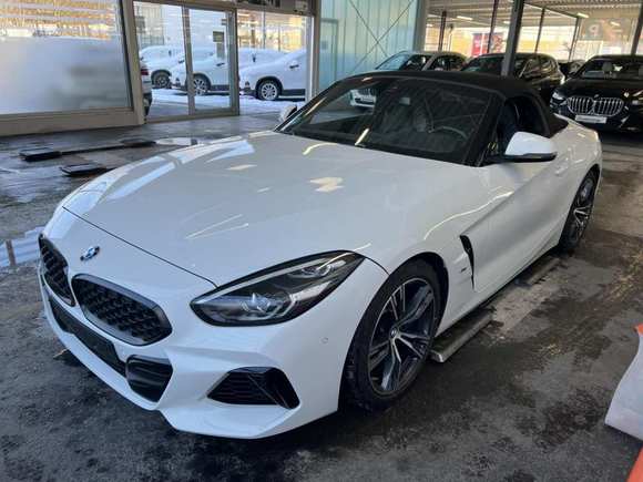 Pogled sprijeda lijevo