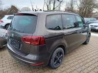 Pogled od pozadi desno