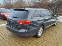 Pogled od pozadi desno