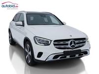 Skats no labās puses priekšā