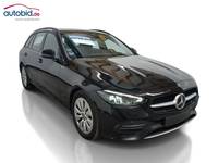 Skats no labās puses priekšā