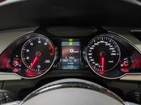 Pohled na přístrojovou desku