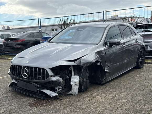 Pogled sprijeda lijevo