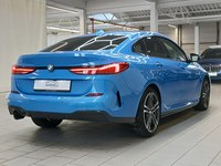 Pogled od pozadi desno