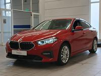 Pogled od napred levo