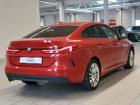 Pogled od pozadi desno