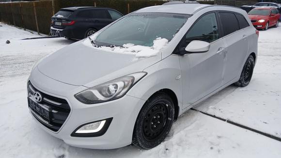 Pogled od napred levo