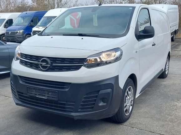 Вид спереди слева