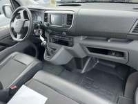 Вид на салон