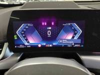 Pohľad na združený prístroj na palubnej doske