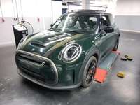 Вид спереди слева