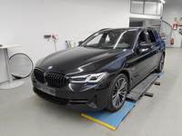 Вид спереди слева