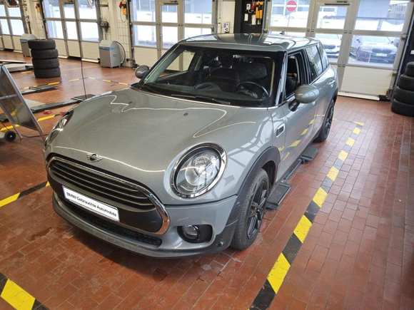 Вид спереди слева