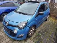 Вид спереди слева