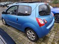 Вид сзади слева