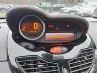 Вид на приборную панель