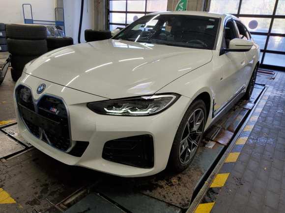 Widok z przodu po stronie lewej