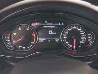 Pohled na přístrojovou desku