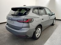 Pogled od pozadi desno