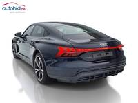 Vaade tagant vasakult