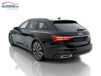 Vaade tagant vasakult