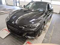 Pogled od napred levo