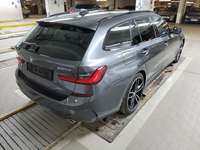 Pogled od pozadi desno