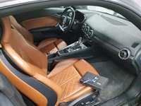 Вид на салон