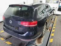 Pogled od pozadi desno