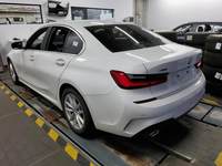 Vaade tagant vasakult