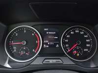 Pohled na přístrojovou desku