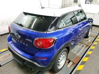 Pogled od pozadi desno