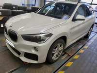 Pogled od napred levo