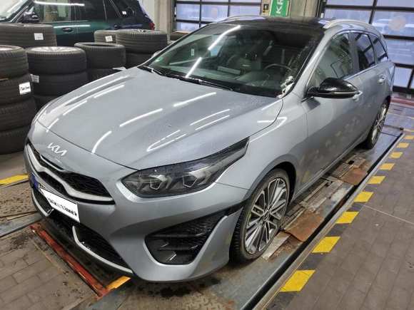 Náhled zpředu zleva