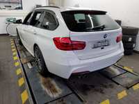 Vaade tagant vasakult