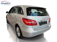 Aanzicht achter links