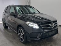 Pogled sprijeda desno